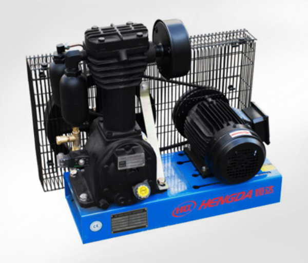 活塞空壓機中高壓